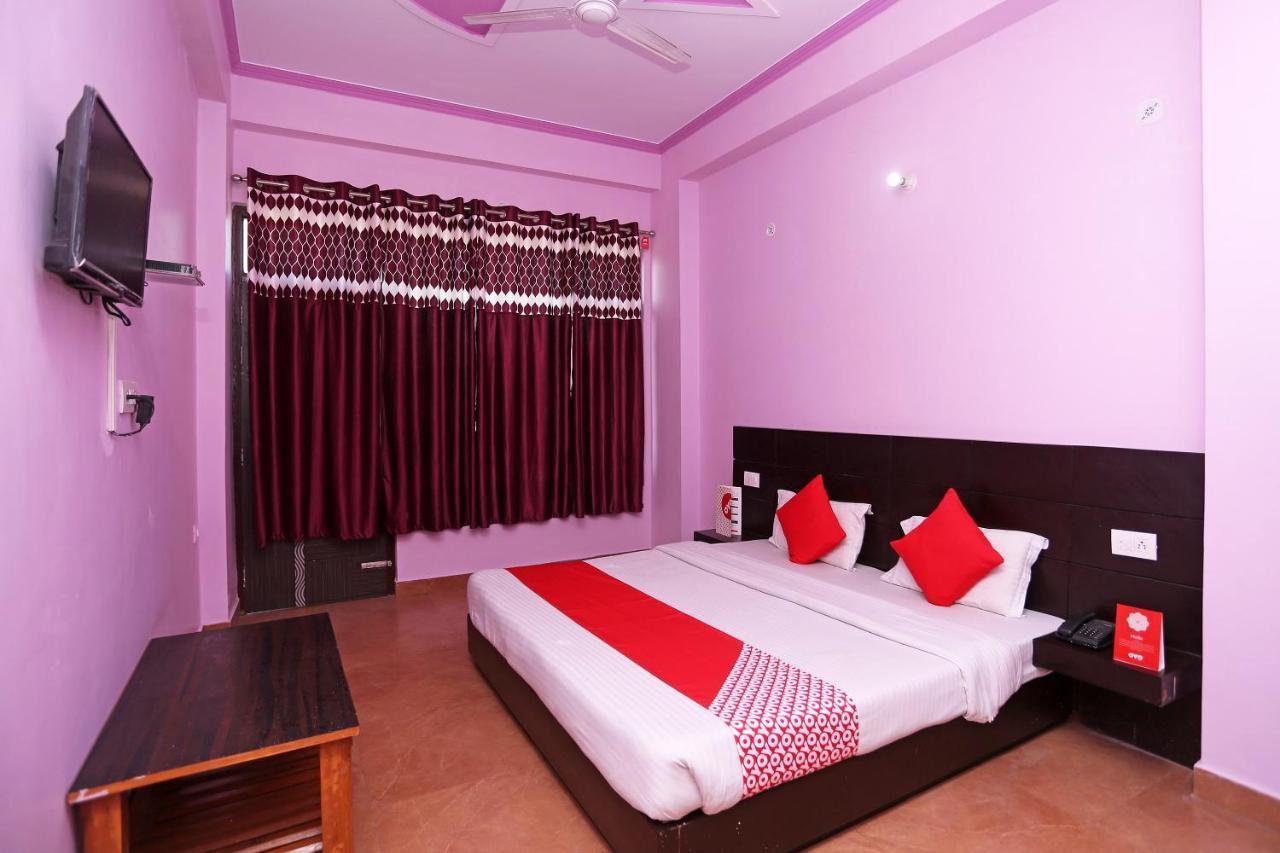 Oyo 19406 Hotel Janta Palace Almora Bagian luar foto