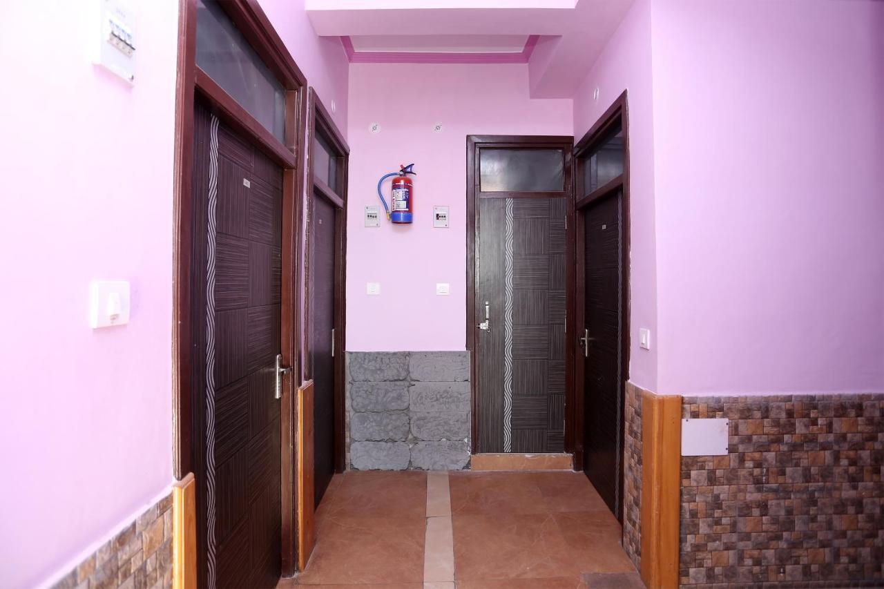 Oyo 19406 Hotel Janta Palace Almora Bagian luar foto