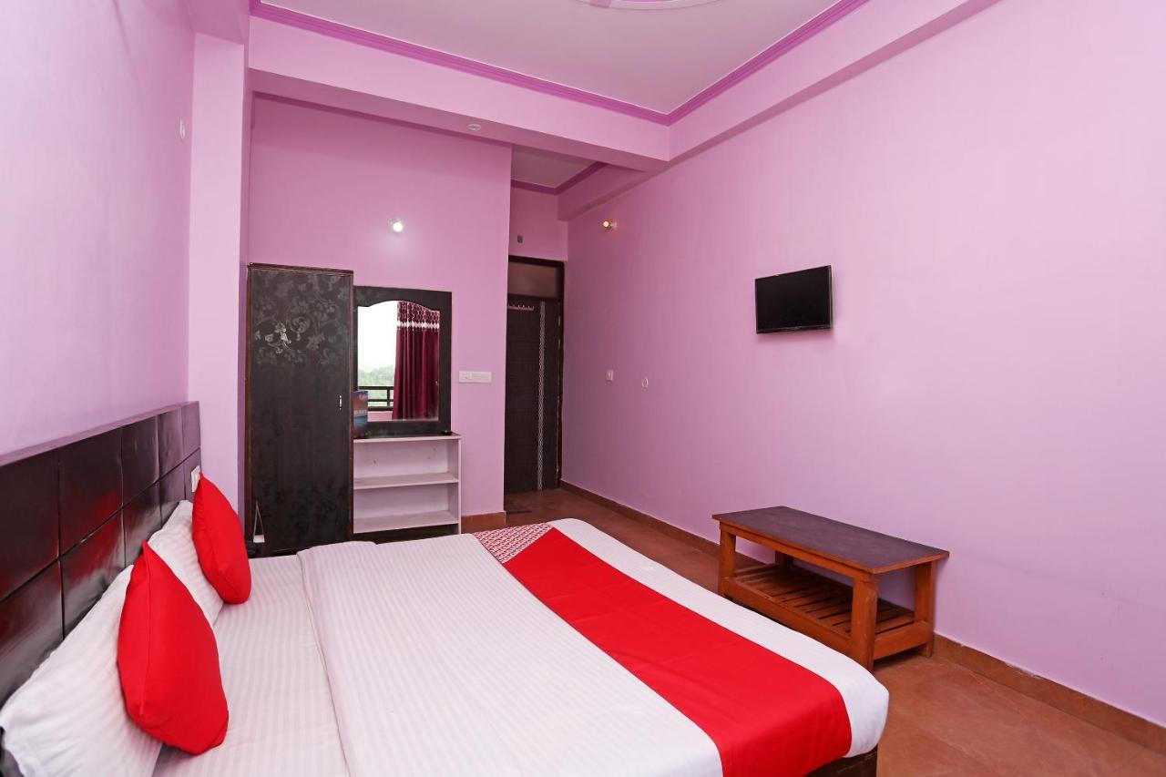 Oyo 19406 Hotel Janta Palace Almora Bagian luar foto